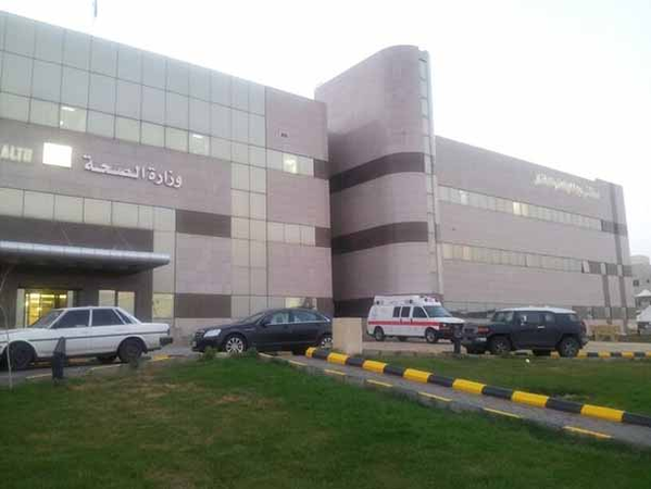 حظر سفر فريق طبي في مستشفى أبها للنساء والولادة، عقب وفاة سيدة سعودية بعيد الولادة