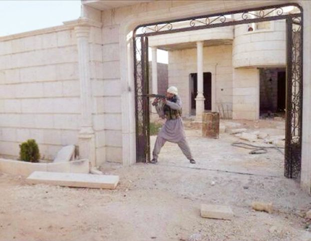 مسلحو شرورة» حاولوا تهريب سيدات على صلة بـ «القاعدة»