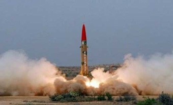 باكستان تختبر صواريخ باليستية قادرة على حمل رؤوس نووية