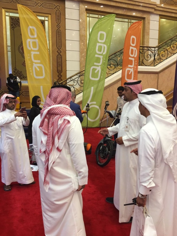 اختلاط بنساء غير سعوديات وعمالة مخالفة.. أبرز مخالفات معرض أكسس للسيارات