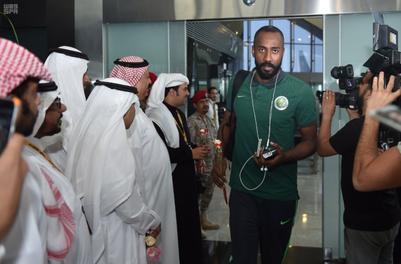 بالصور.. المنتخب السعودي يصل جدة