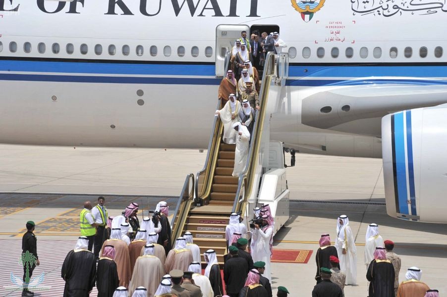 أمير دولة الكويت يصل إلى جدة