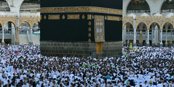 إخلاء صحن المطاف ومنع السُفر حتى نهاية رمضان