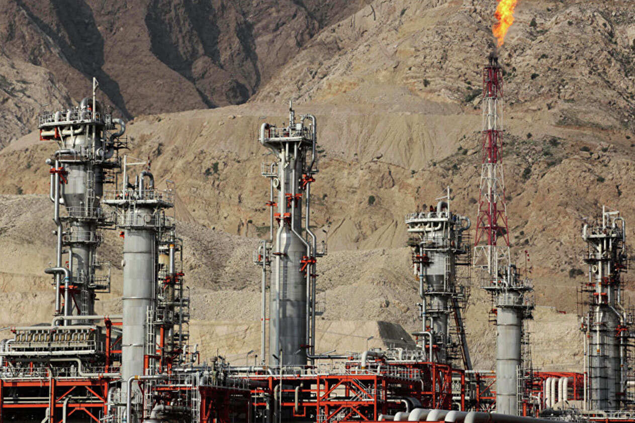 باكستان تنفض يدها من مشروع أنابيب الغاز المشترك مع إيران