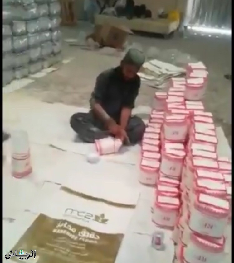 القبض على معيدي تعبئة الدقيق بطرق مخالفة